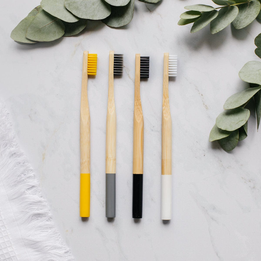 Set of 4 toothbrushes