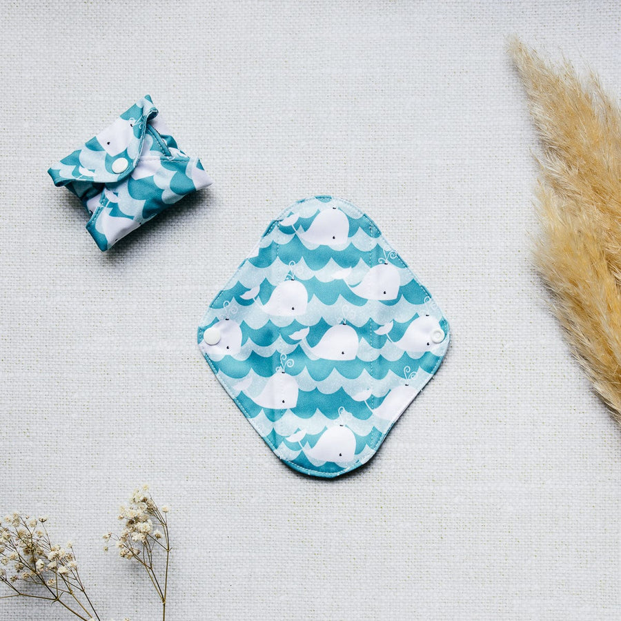 Set of 6 sanitary pads - White protecton - 11 designs
