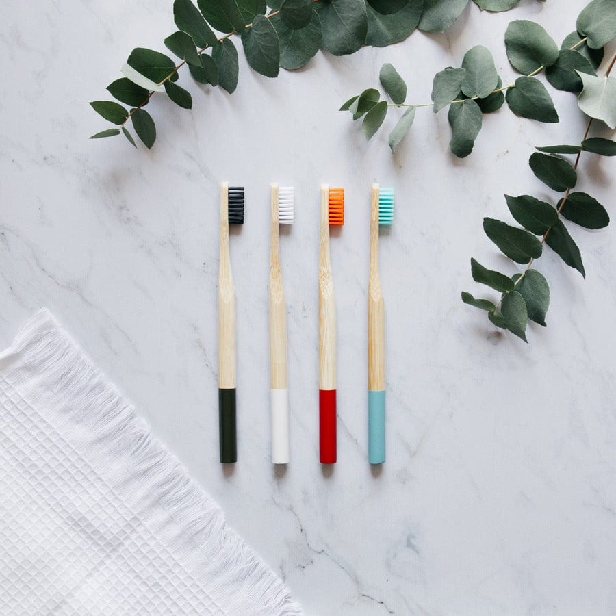 Set of 4 toothbrushes